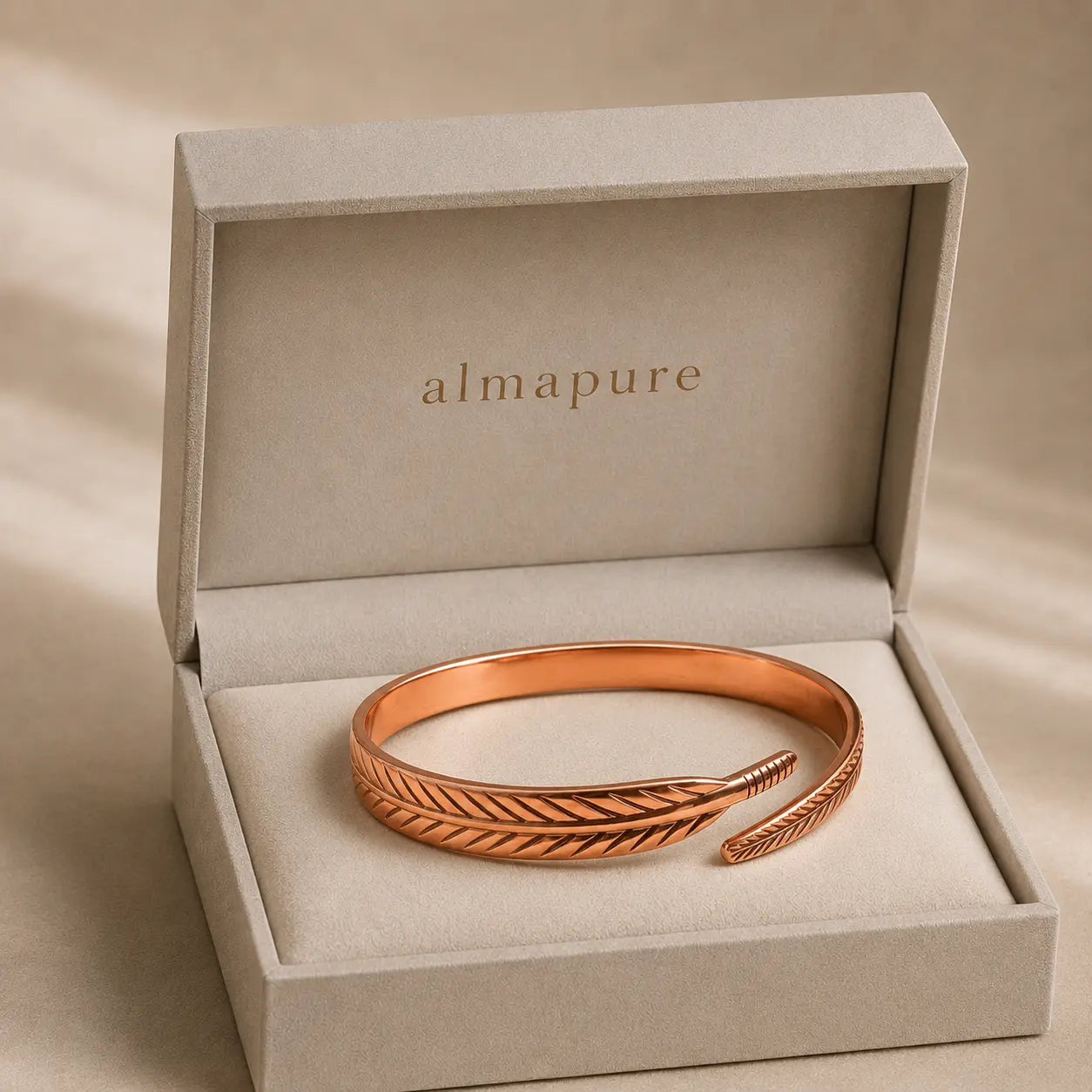 Alma Pure™ – Bracciale FOGLIA DELLA VITA in Rame Puro